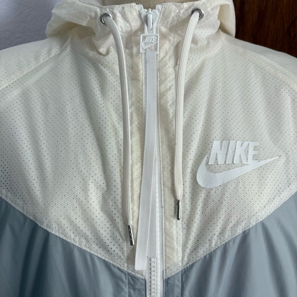 NIKE x SACAI sz M Gray White Pleated Back Windrunner Jacket 716917 Full Zip - Picture 2 of 16